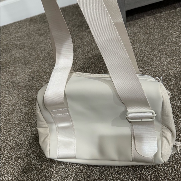 Sold on another platform! GymShark mini bag - Picture 3 of 4